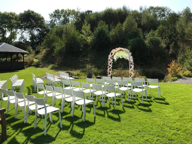 September_Wedding_Arch.jpg